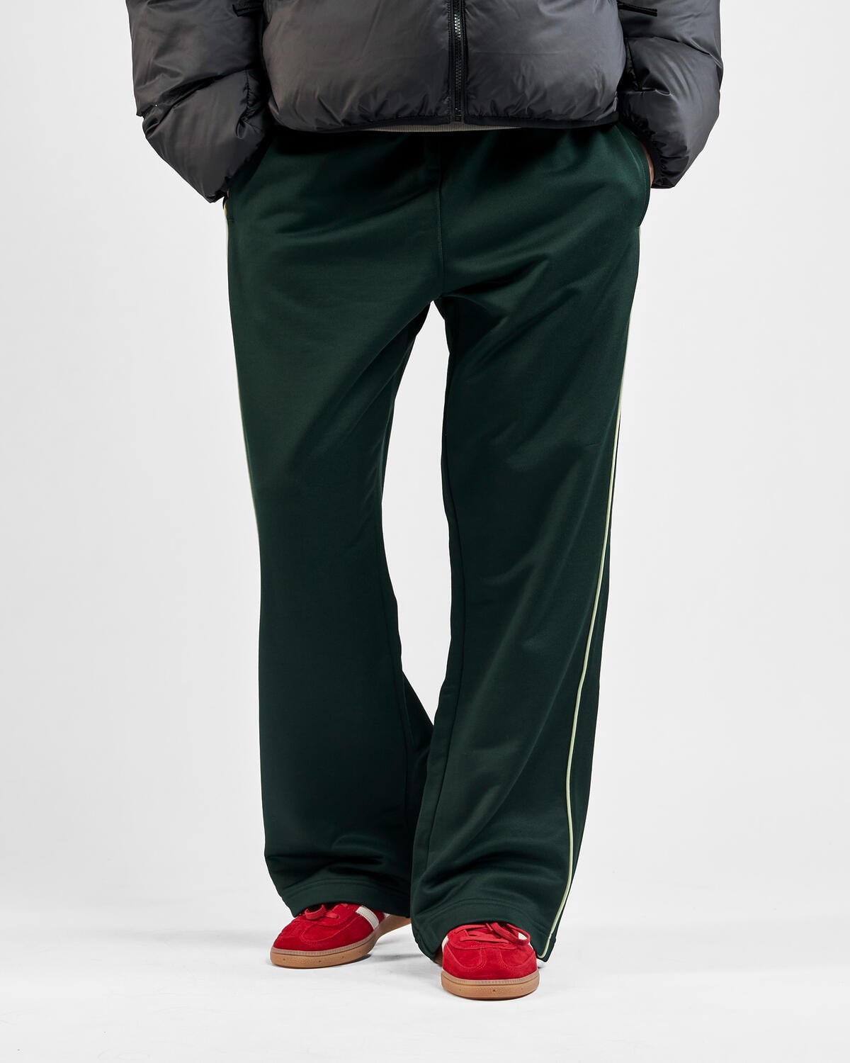 Lacoste Loose Fit Satin Sweatpants | XH5685-YZP | AFEW STORE